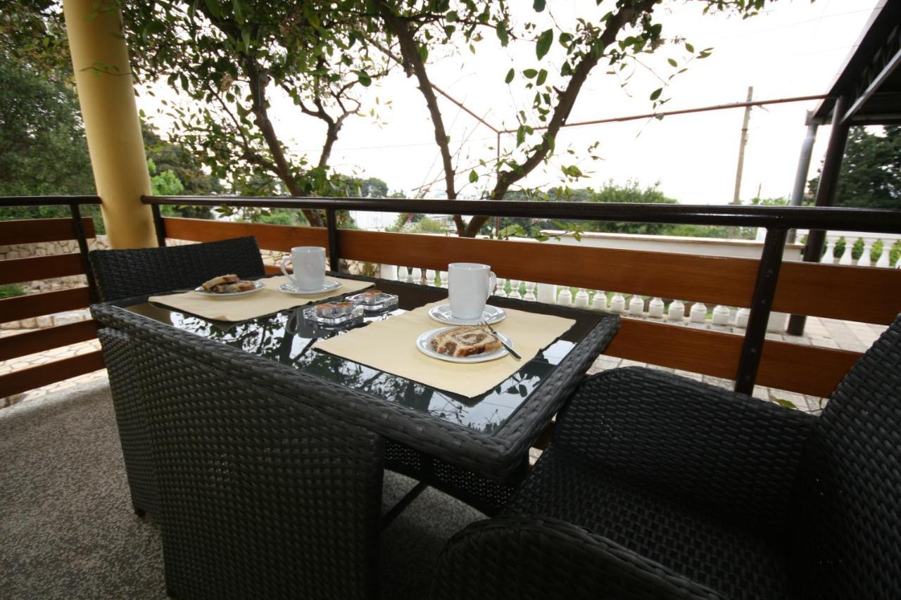 Apartments Suha Punta - Villa Babalonija Kampor Esterno foto