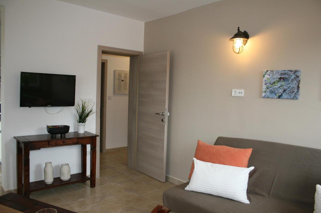 Apartments Suha Punta - Villa Babalonija Kampor Esterno foto
